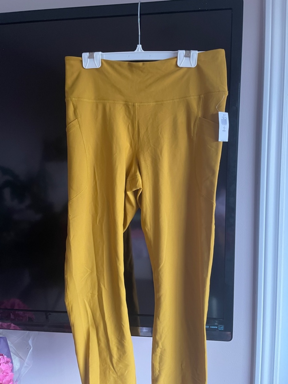 Old Navy Mustard Yellow Active Leggings